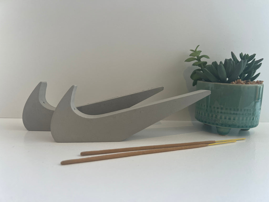 Swoosh Concrete Incense Holder: Modern Home Decor