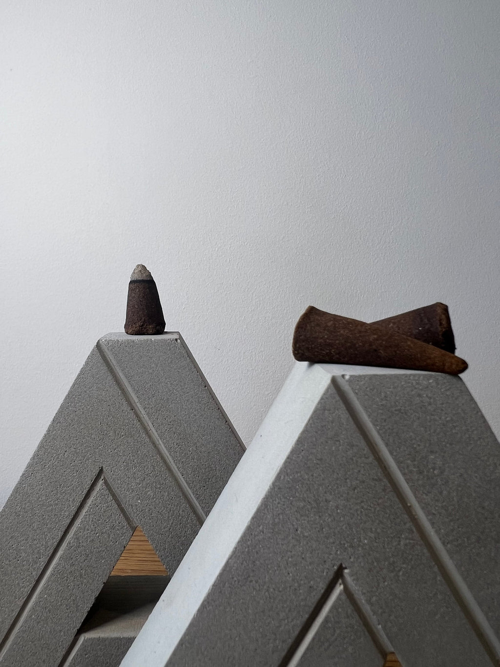 Penrose Triangle Concrete Incense Cone Holder: Modern Home Decor